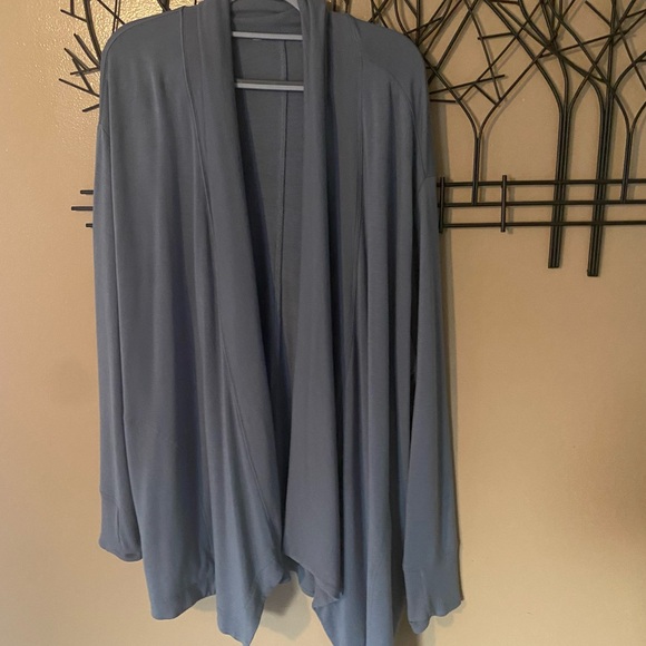 Athleta Pranayama Restore Wrap size XL VGUC light blue - Picture 14 of 14